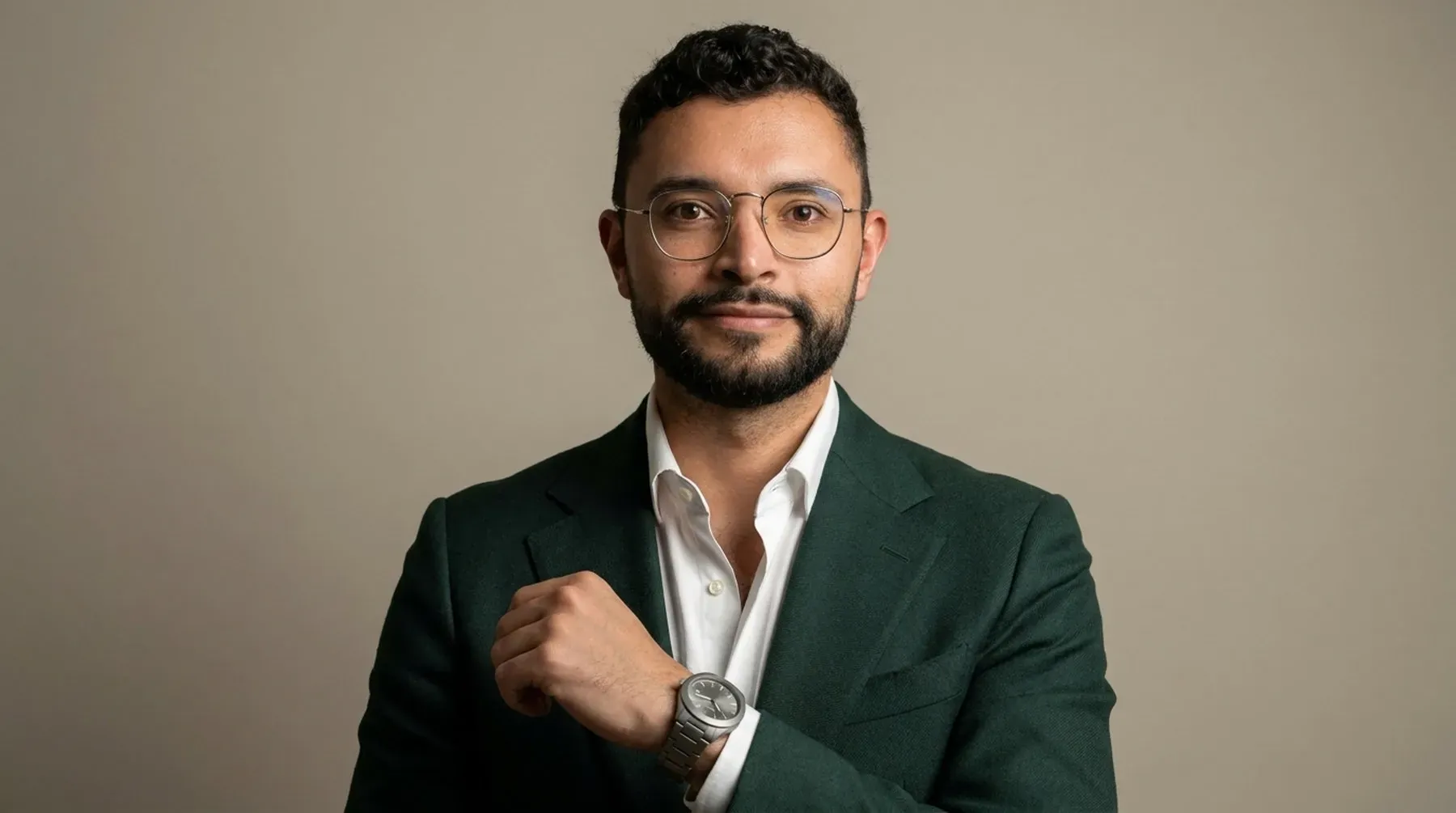 Retrato de Juan Camilo Serna, fundador de Selva Investment Banking